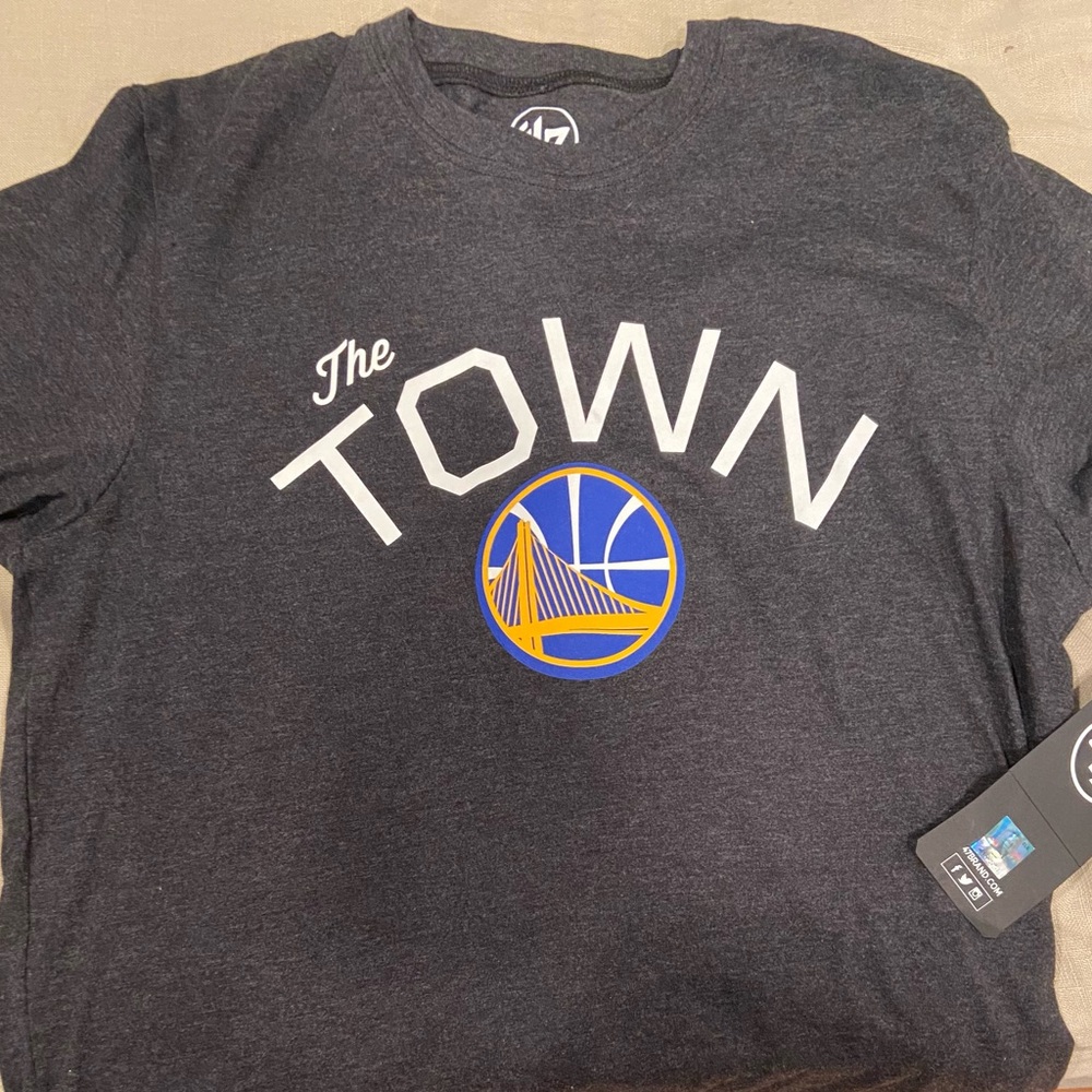 NWT Gray Golden State Warriors T-Shirt small